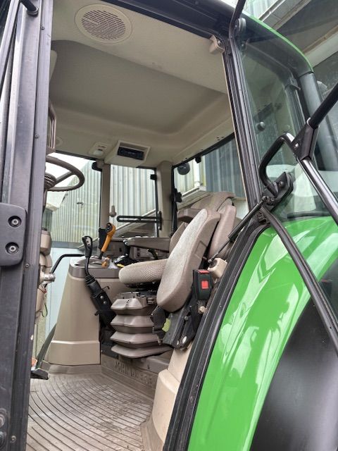John deere 6120M