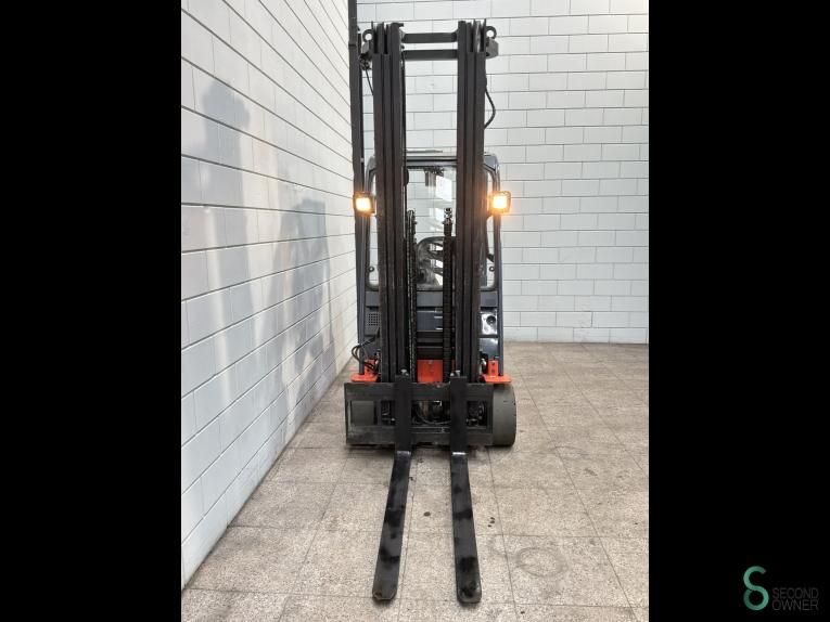 Heftrucks Elektrisch Toyota 8 FBET 20 2012