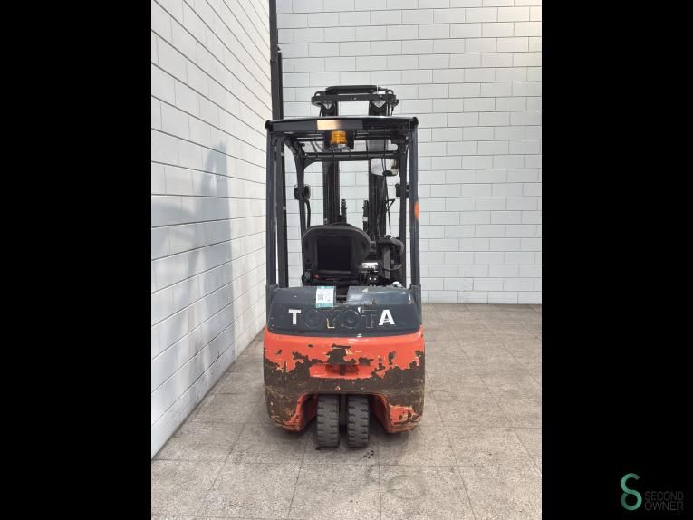 Heftrucks Elektrisch Toyota 8 FBET 20 2012