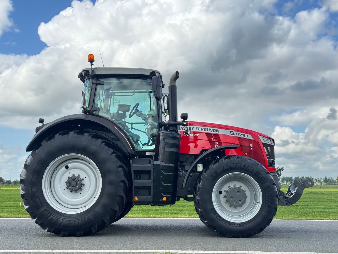 Massey Ferguson 8727S Dyna-VT