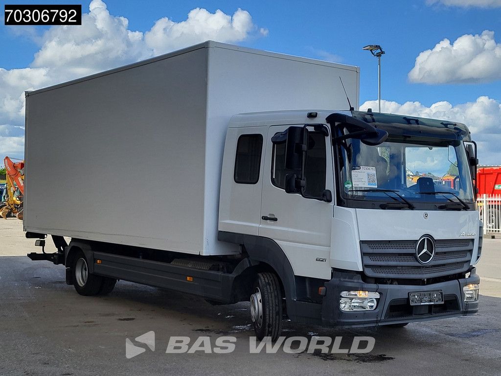 Mercedes Atego 821 4X2 8tonner Automatic crewcab 6 seats 1000kg Ladebordwand Euro 6