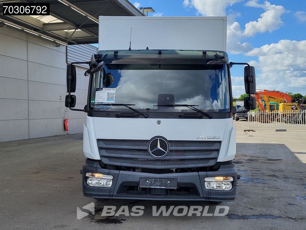 Mercedes Atego 821 4X2 8tonner Automatic crewcab 6 seats 1000kg Ladebordwand Euro 6