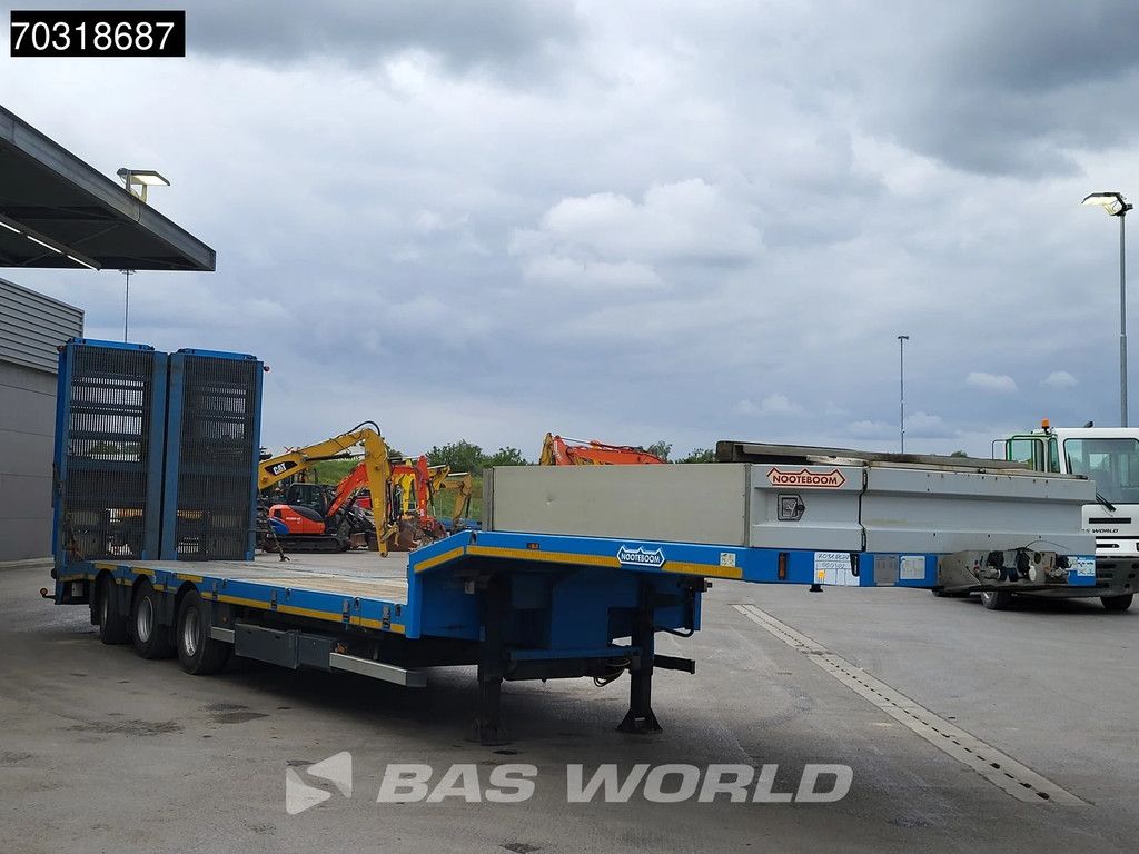 Nooteboom OSDS-48-03V Extendable 600cm Steering Axle Ramps Winch