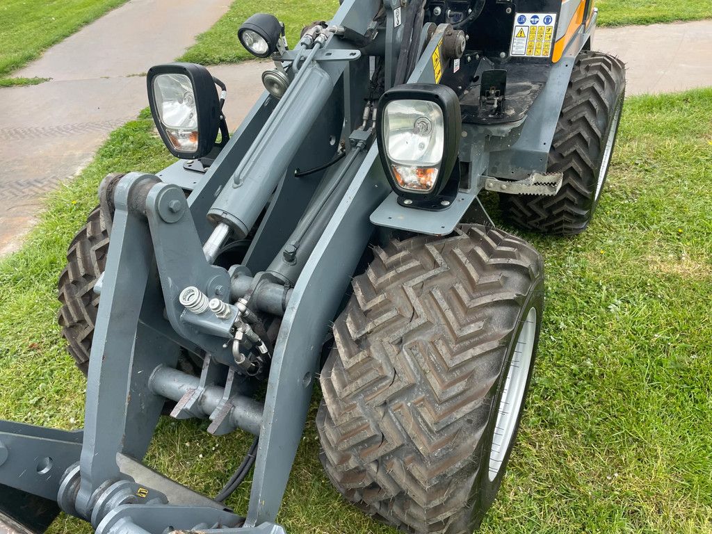 Giant G1500 Xtra kniklader