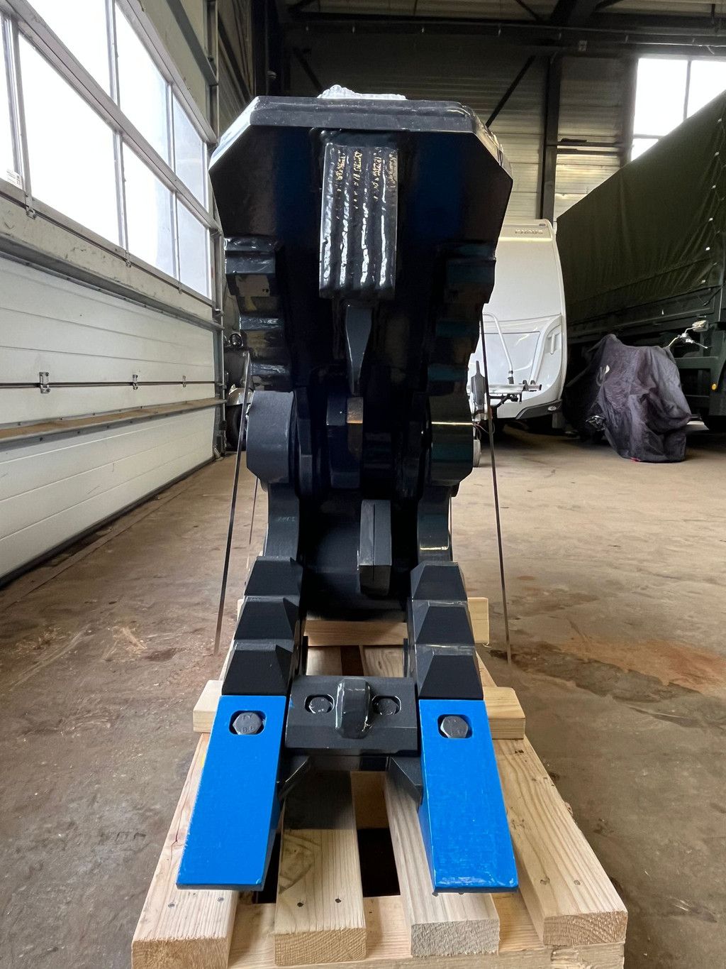 FRK06 pulverizer fits 6-13 Ton excavator