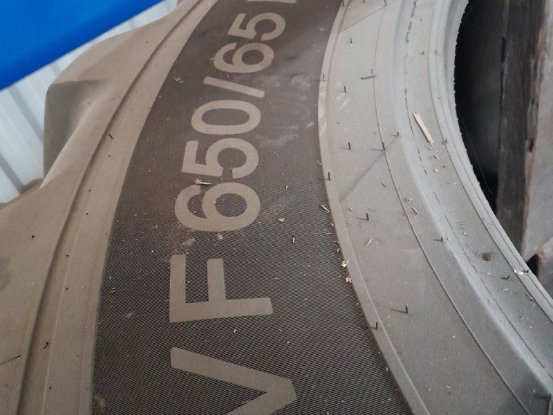 Michelin 650/65 R42