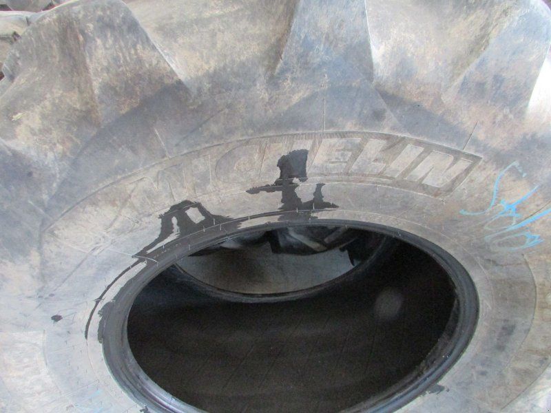 Michelin 540/65R24