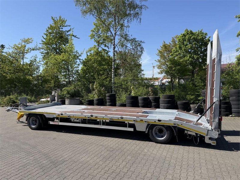 Möslein T2 Plato 8,20 2 Achs Tieflader mit gerader Ladefl