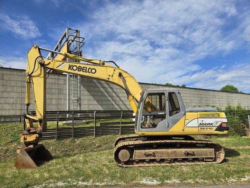 Kobelco SK210