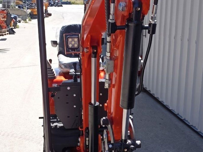 Rhinoceros XN10-8 inkl. 3 Schaufeln,