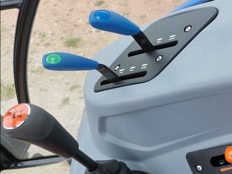 New Holland T4.55S
