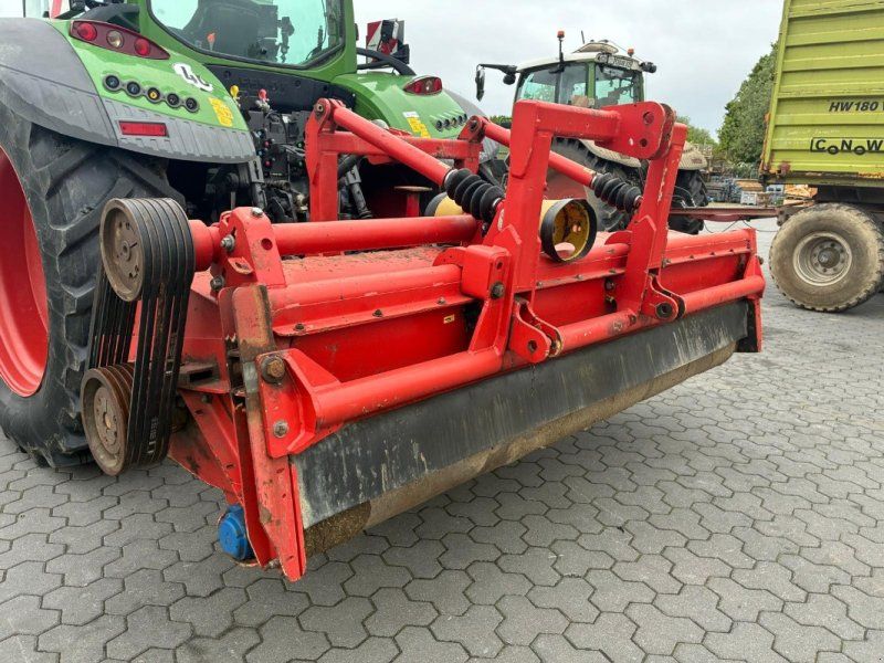 Dücker UM 30
