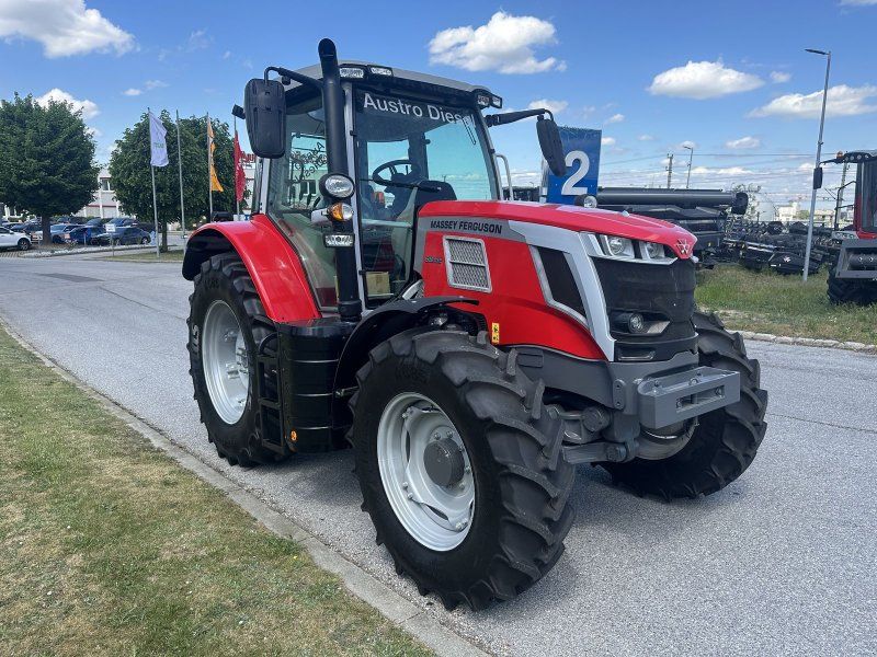 Massey Ferguson 6S.135