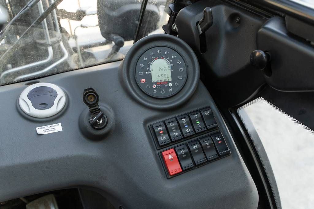 Manitou MC 30-4