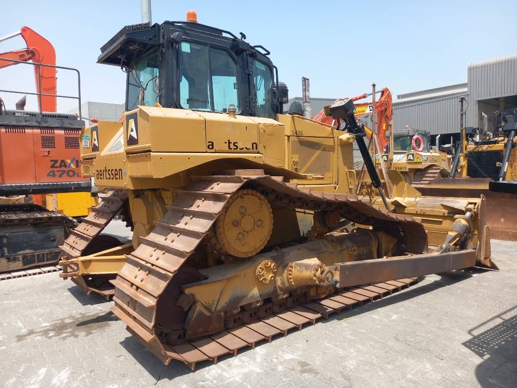 CAT D6R LGP (Abu Dhabi)