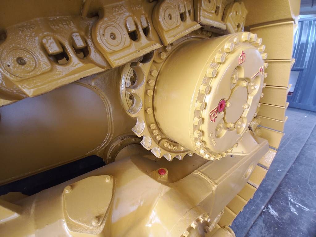 CAT D8T (Jebel Ali Free Zone)
