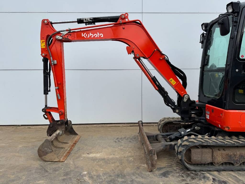 Kubota KX 037-4 - Hammer Lines / Quick Coupler