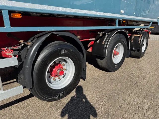 Bulthuis TATA 23 57m3 Stuuras Liftas 10T assen Klep/Deuren + bietenrek Nieuwe APK