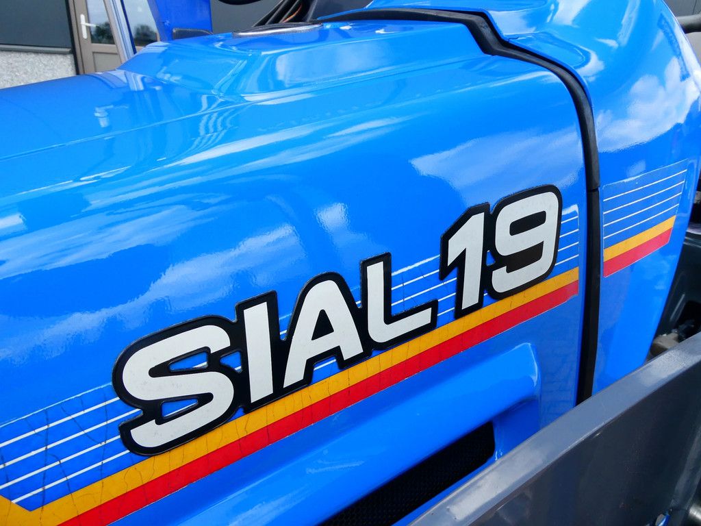 Iseki Sial 19 4wd / 0769 Draaiuren / Voorlader