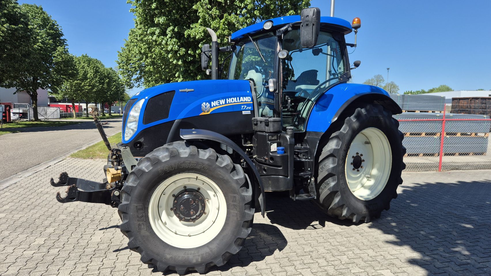 New Holland T7.210 AC 40Kmh. Lucht, Fronthef en PTO