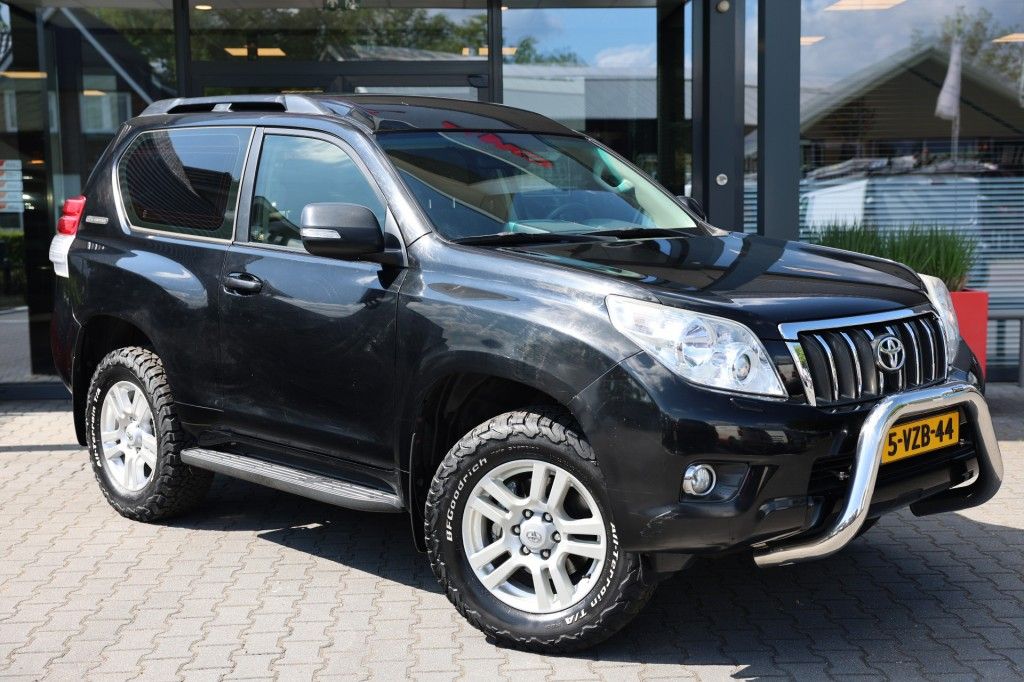 Toyota Landcruiser 150 3.0 D-4D 3DRS LX A/T VAN MARGE