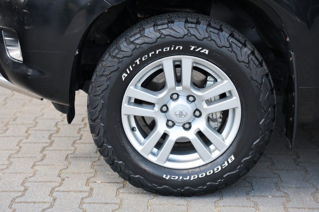 Toyota Landcruiser 150 3.0 D-4D 3DRS LX A/T VAN MARGE