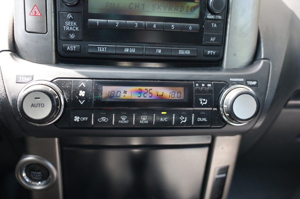 Toyota Landcruiser 150 3.0 D-4D 3DRS LX A/T VAN MARGE