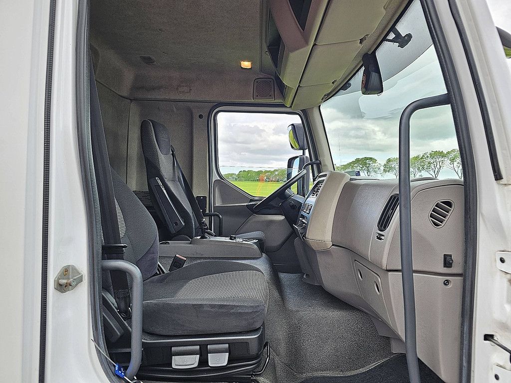 DAF LF 180 11.9t lift