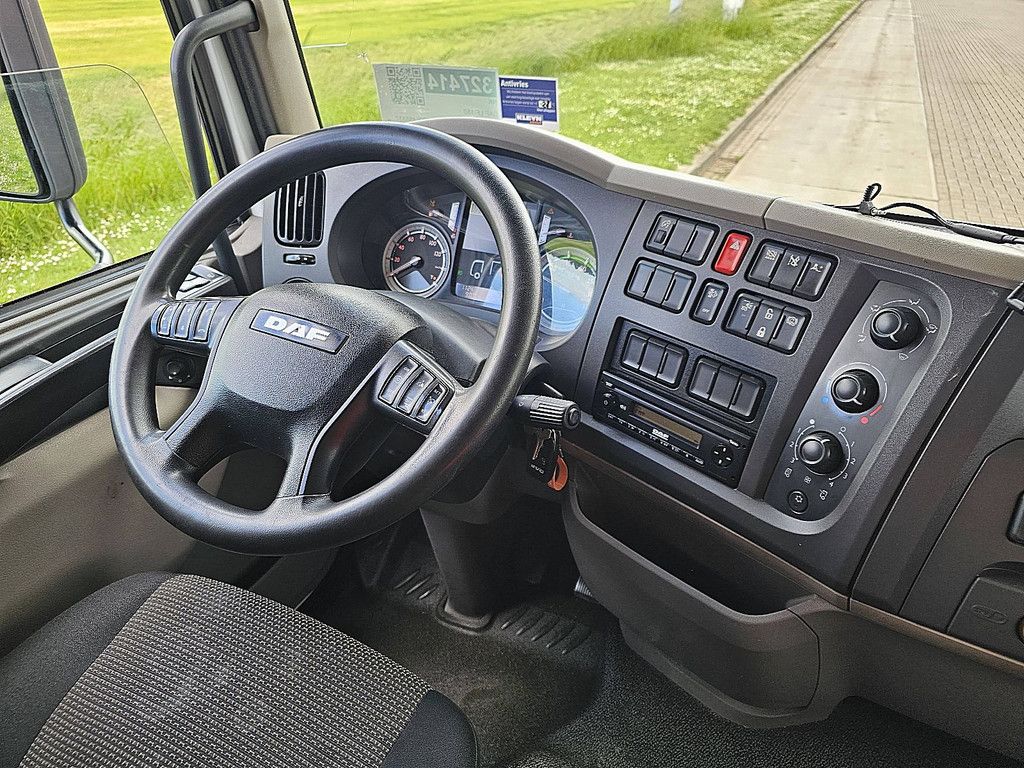 DAF LF 180 11.9t lift