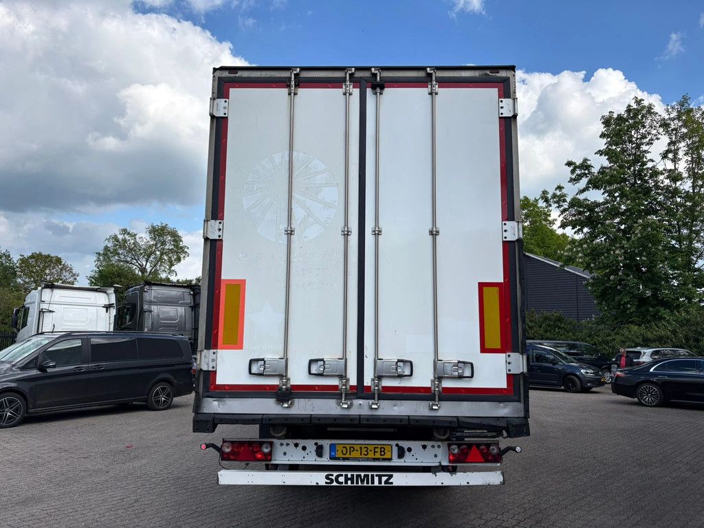 Schmitz Cargobull N/A SKO 24 5x Meatrails Rohrbahnen Fleisch Carrier Vector 1950MT NL Trailer APK/TUV 08-2026