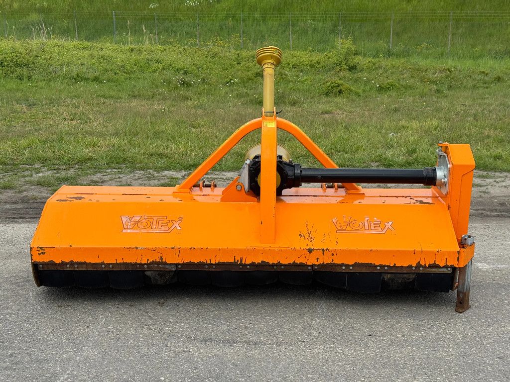 Votex 2102 RA Front Klepelmaaier