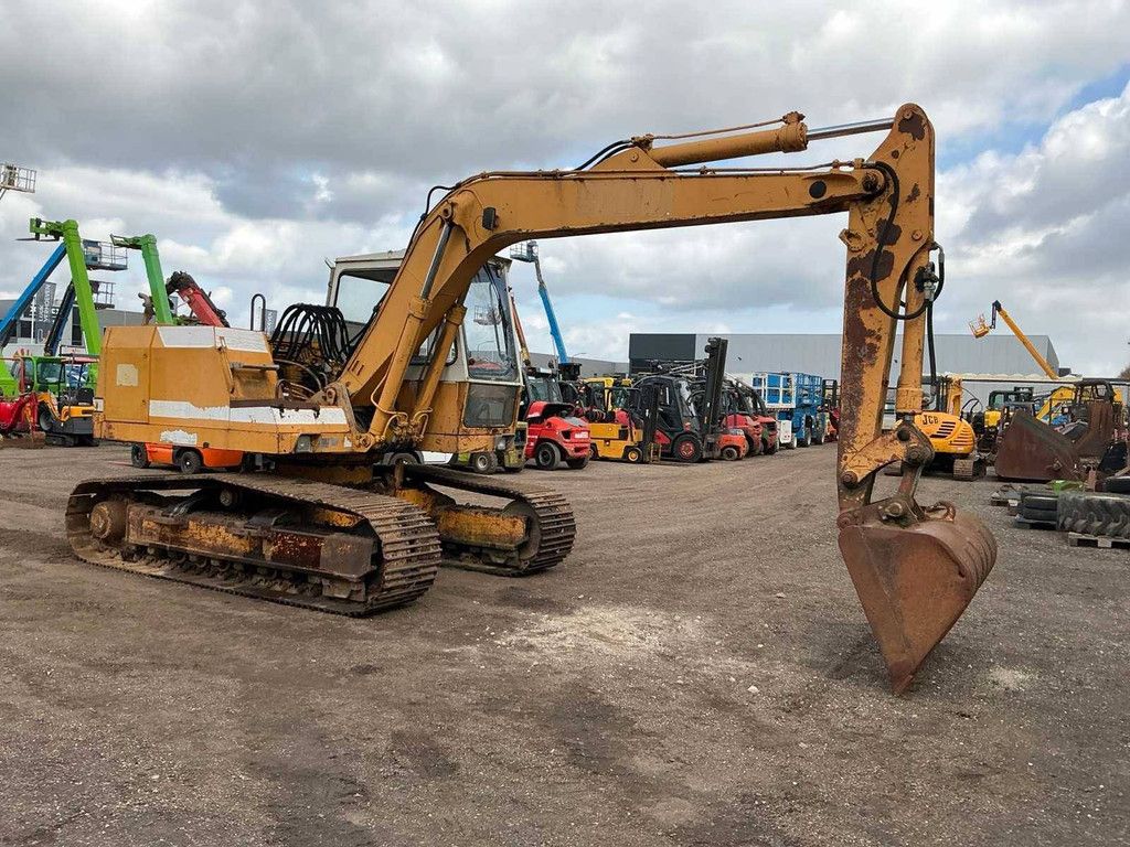 Crawler excavator Liebherr R900B Diesel 1988
