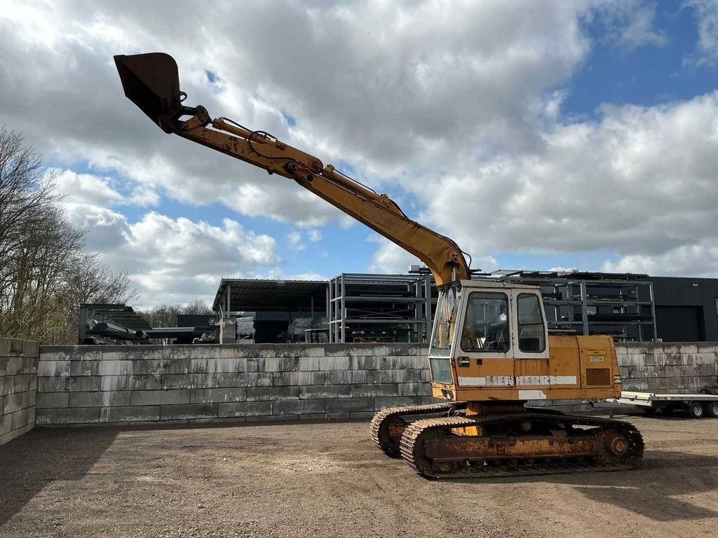 Crawler excavator Liebherr R900B Diesel 1988