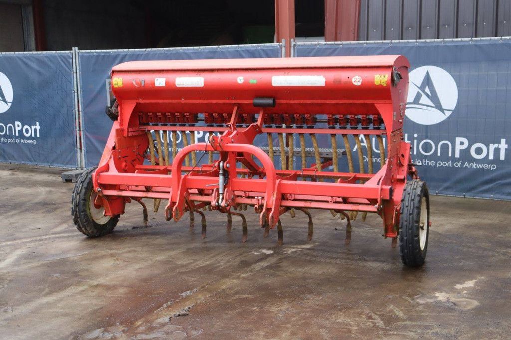 Seeding machine Maschio S Maria 300 2011