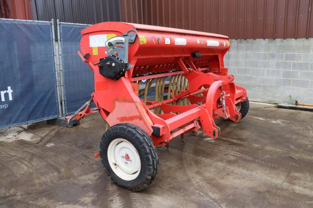 Seeding machine Maschio S Maria 300 2011