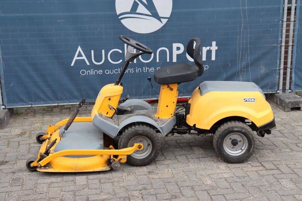 Stiga P901 Ride-on Mower Petrol 11.4kW 2004