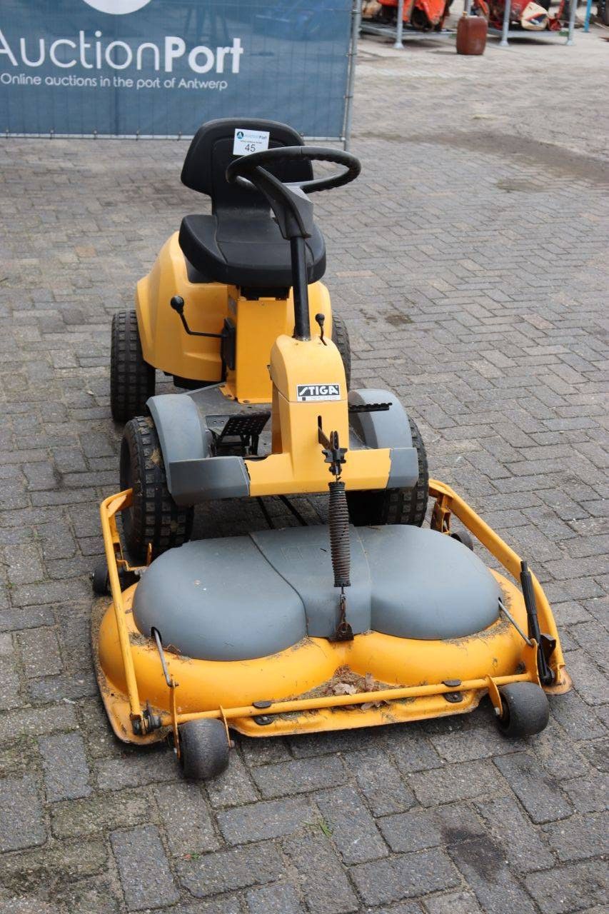 Stiga P901 Ride-on Mower Petrol 11.4kW 2004