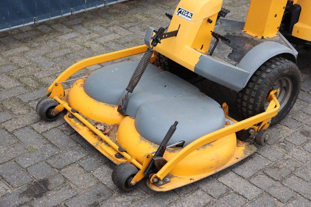 Stiga P901 Ride-on Mower Petrol 11.4kW 2004