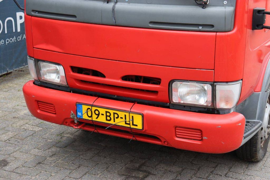Crane truck Nissan CABSTAR Diesel 125HP 2004