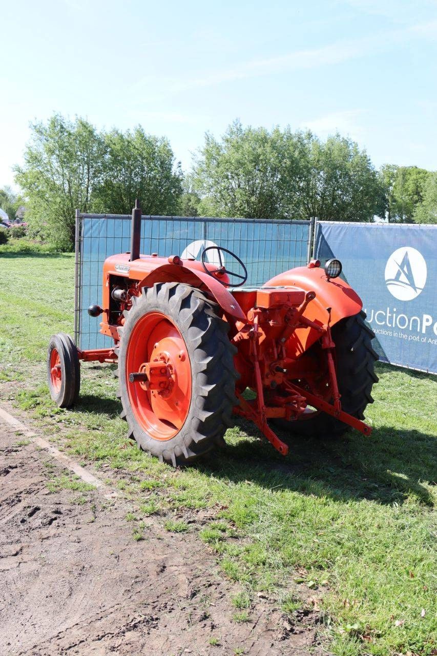 Traktor Nuffield Universal Four Diesel