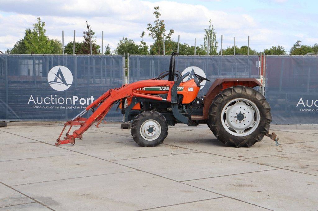 Tractor Kubota L3202DT Diesel met Voorlader