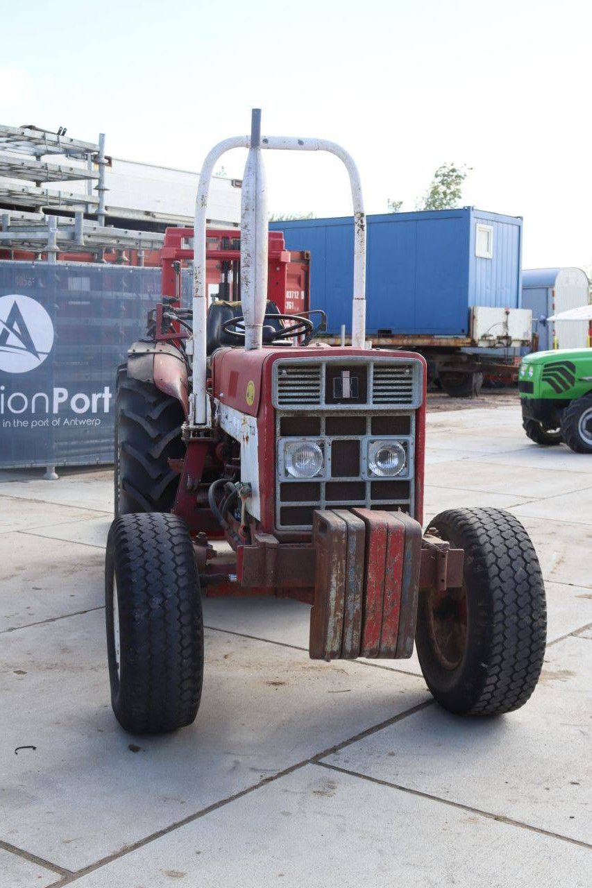 Tractor International Harvester Co E733 Diesel with Lift Mast