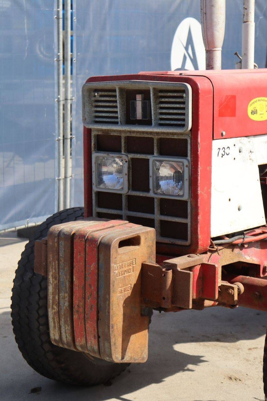 Tractor International Harvester Co E733 Diesel with Lift Mast