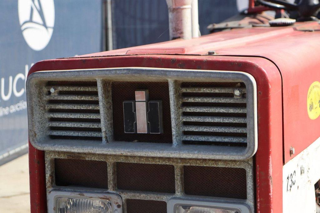 Tractor International Harvester Co E733 Diesel with Lift Mast