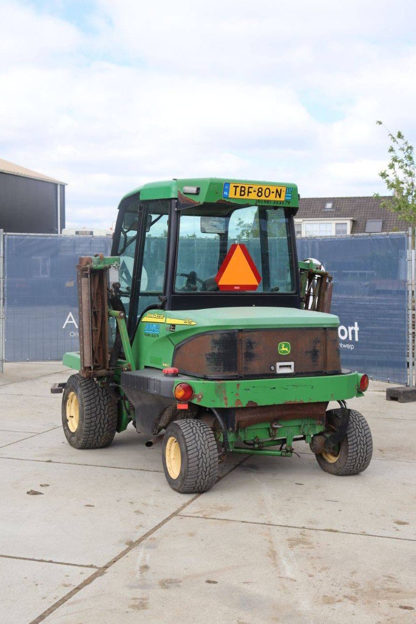 John Deere 1905 Diesel Tractor 2009 with Mowers