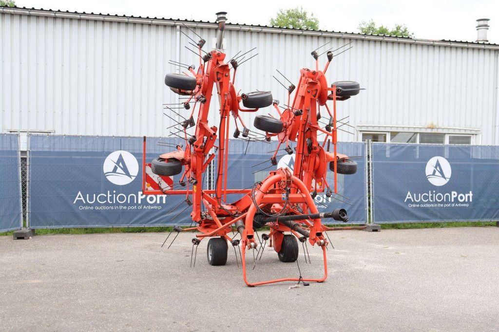 Hay tedder Kuhn GF 8702 2014