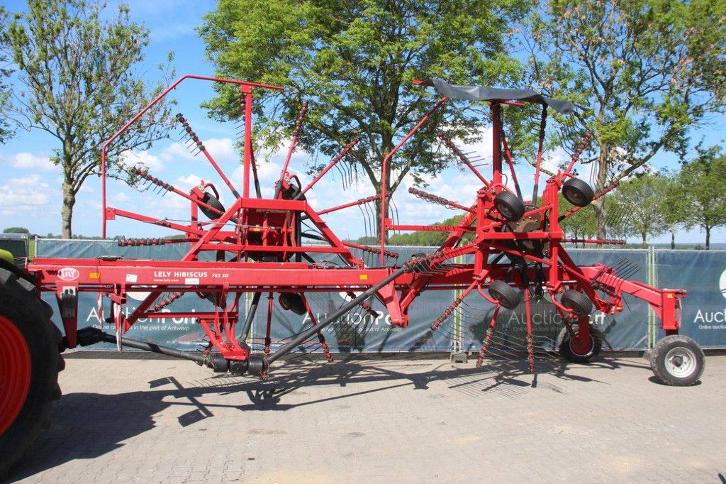 Getrokken hark Lely Hibiscus 765 SD 2010 met zijafleg