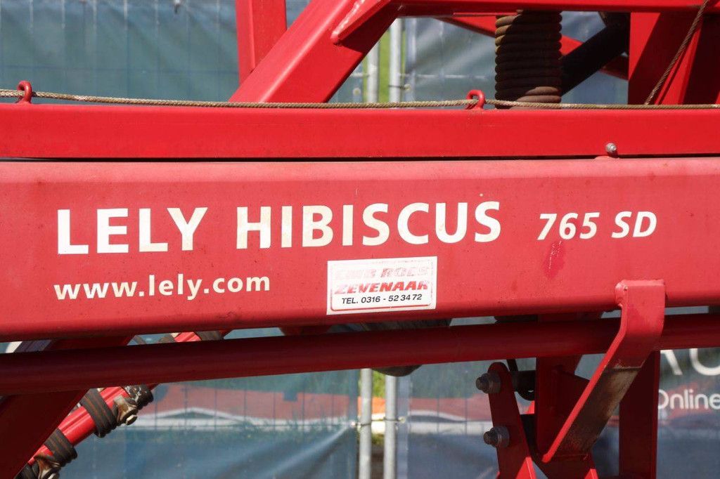 Getrokken hark Lely Hibiscus 765 SD 2010 met zijafleg