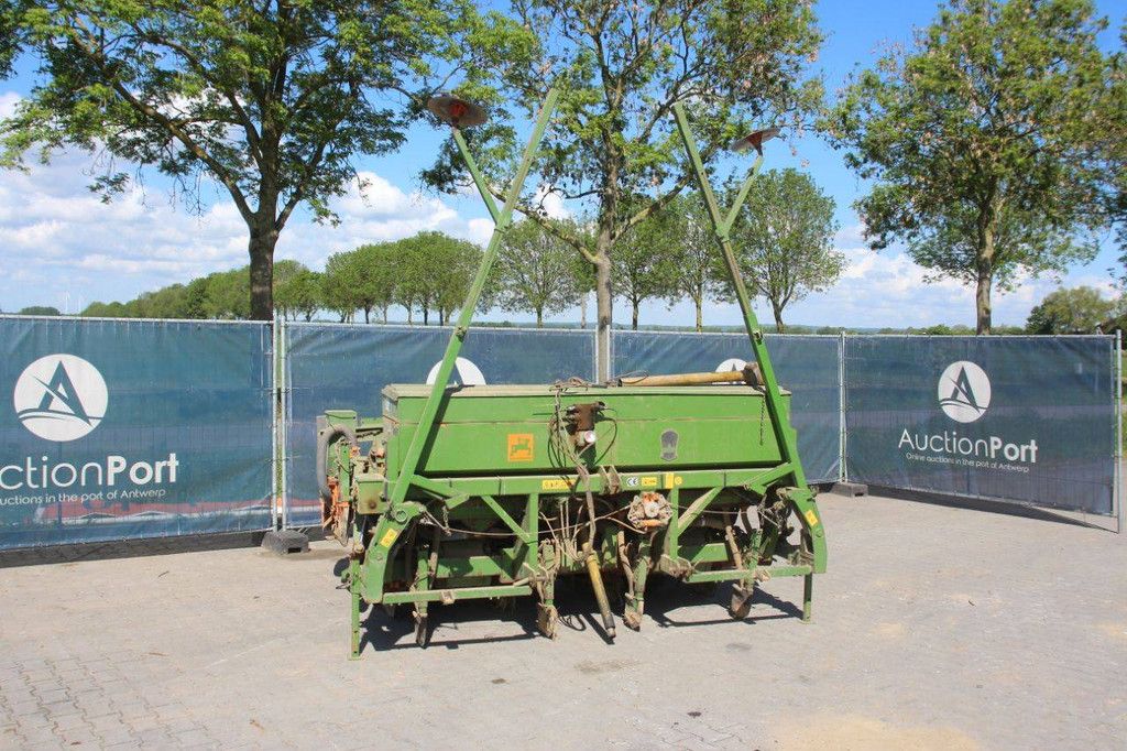 Maiszaaimachine Amazone ED 450-K met computer 6-rijen