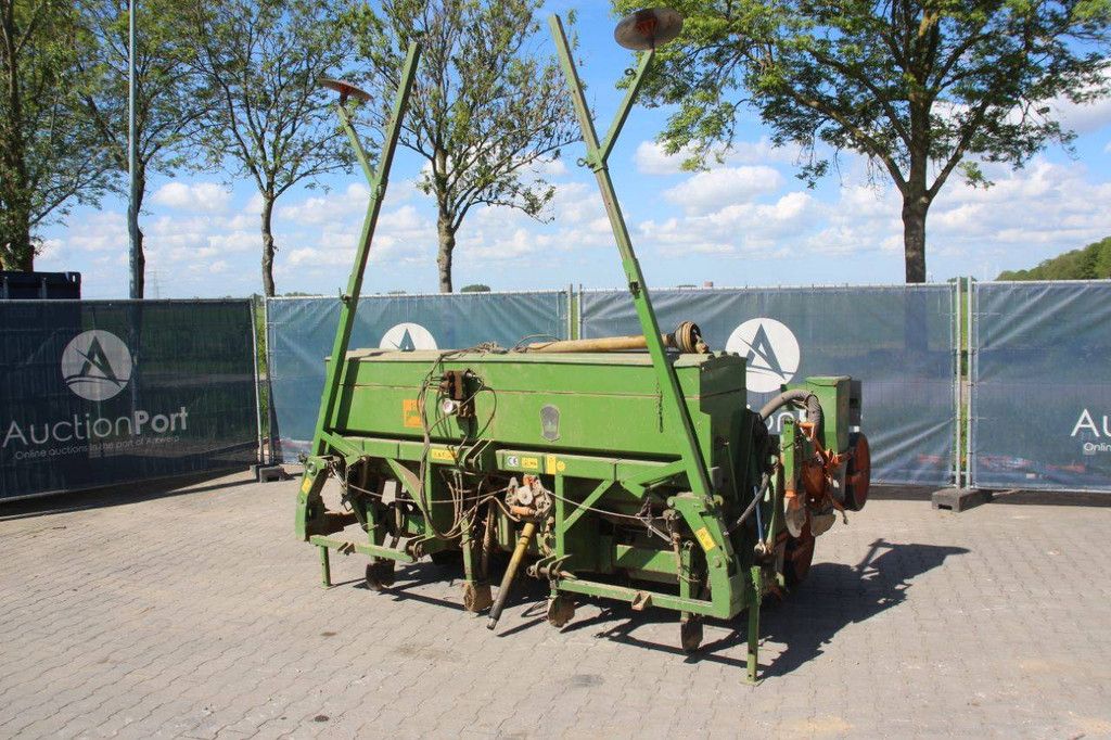 Maiszaaimachine Amazone ED 450-K met computer 6-rijen